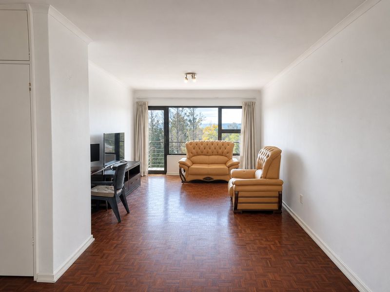 Top floor Edenvale flat with lift access - Photo 2