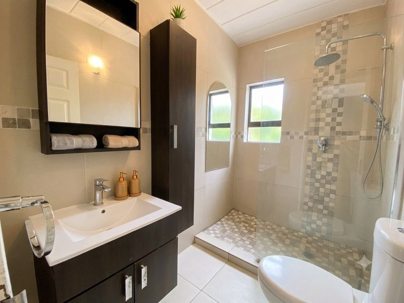 2 Bedroom Apartment in Jukskei Park - Photo 1