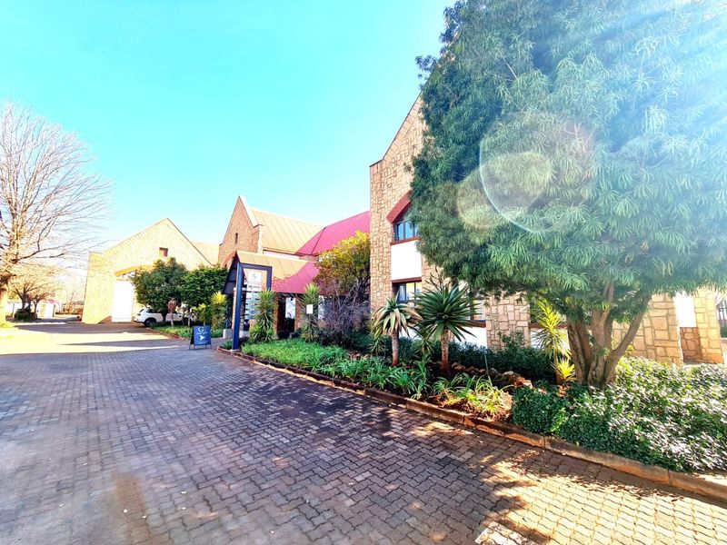 Prime Commercial/Industrial Property for Sale in Highveld – Fully Furnished  - Photo 4