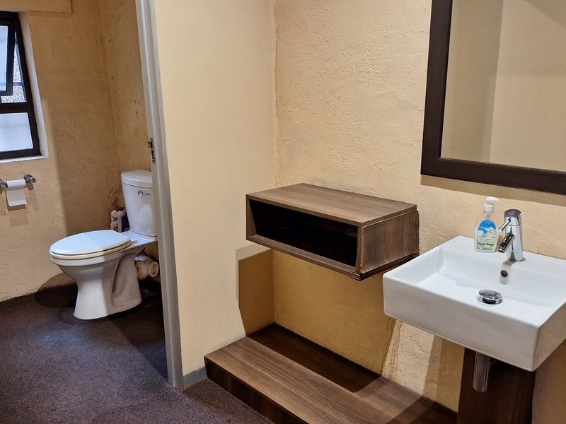 MULTIPURPOSE OFFICE OR STUDENT ACCOMMODATION - Photo 10