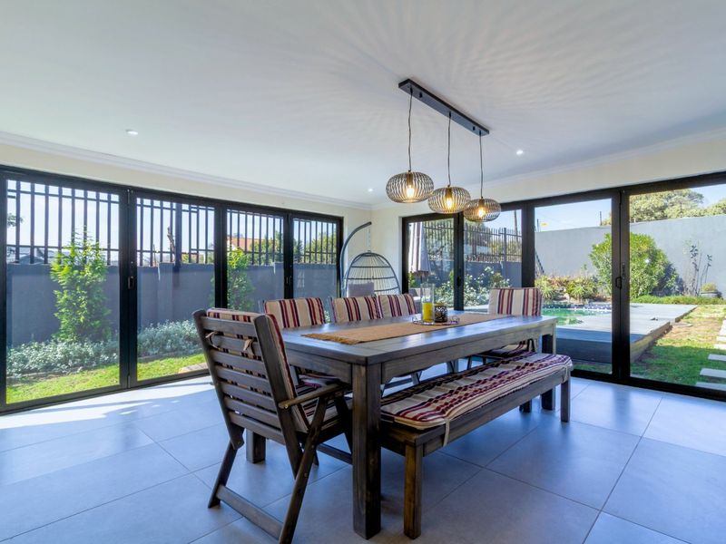 Delightful Free Standing, Full Title Family Home to Rent in an Exclusive Area in Northwold - Photo 1
