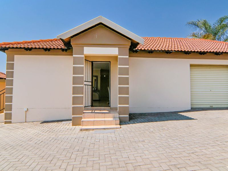 3 Bedroom House To Let in Thatchfield Estate, The Reeds, Centurion - Photo 1
