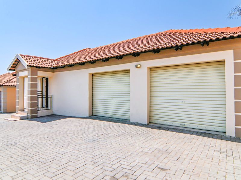 3 Bedroom House To Let in Thatchfield Estate, The Reeds, Centurion - Photo 3
