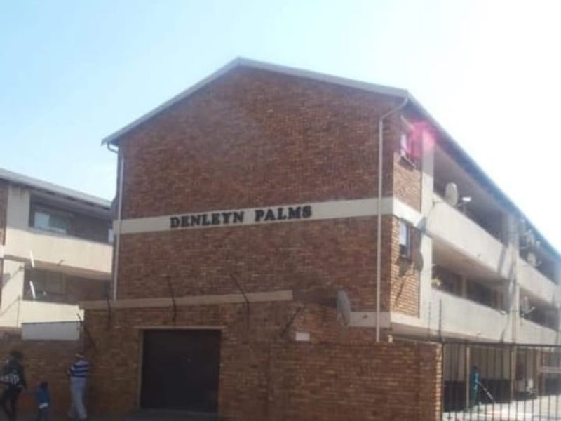 2 Bedroom Apartment For Sale in Kempton Park - Photo 2
