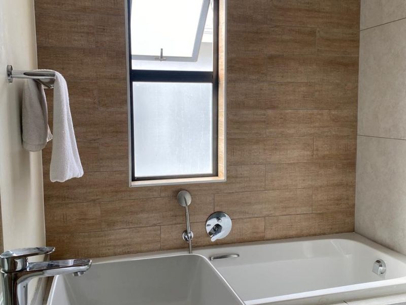 1 Bedroom Apartment / Flat for Rent in Fish Eagle View Estate - Photo 5