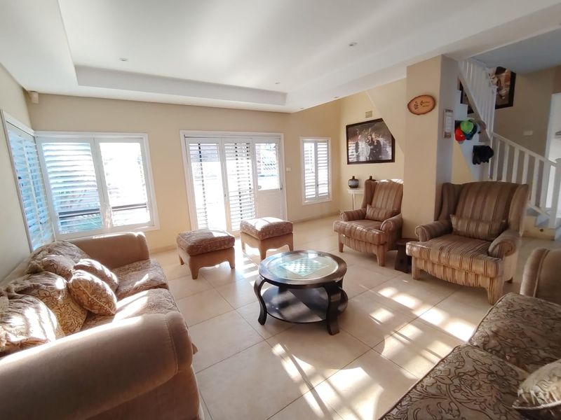 605 Marine Drive, Ocean View R3,999,999 - Photo 7