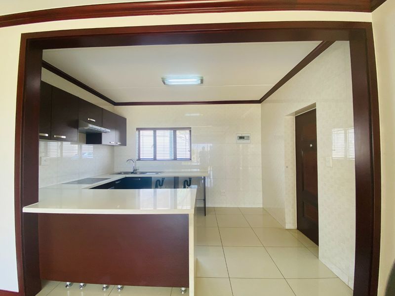 A Lovely 2 Bedroom Apartment for Sale in Summerset - Photo 3