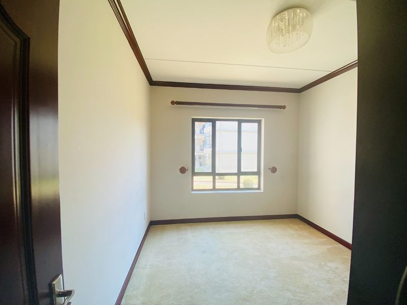 A Lovely 2 Bedroom Apartment for Sale in Summerset - Photo 9