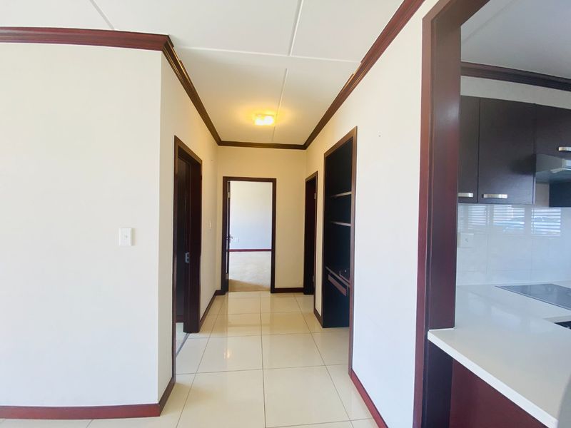 A Lovely 2 Bedroom Apartment for Sale in Summerset - Photo 8