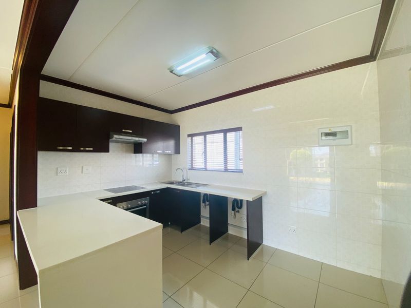 A Lovely 2 Bedroom Apartment for Sale in Summerset - Photo 7