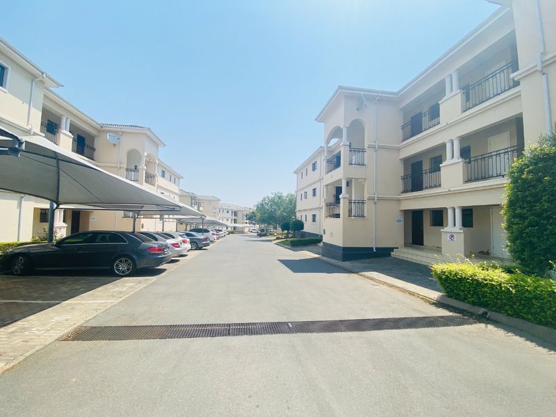 Modern 2 Bedroom Apartment for sale in Summerset - Photo 1
