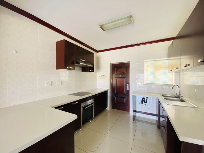 Modern 2 Bedroom Apartment for sale in Summerset - Photo 4