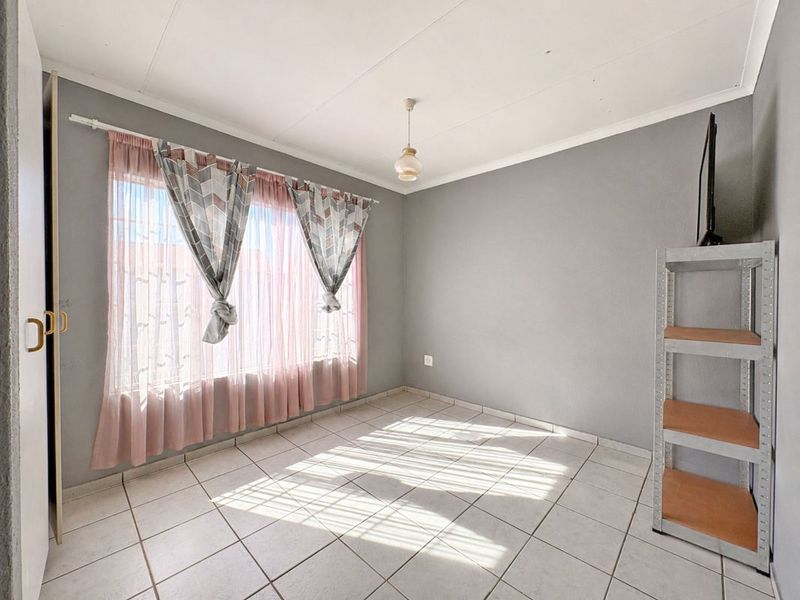 Affordable 2-Bedroom Flat – Great Investment Opportunity! - Photo 5