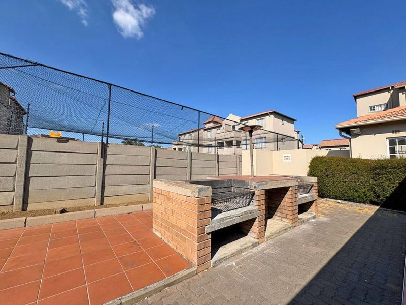 Affordable 2-Bedroom Flat – Great Investment Opportunity! - Photo 2