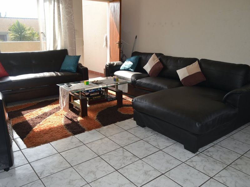 Spacious & Secure 2-Bedroom Flat – A Perfect Place to Call Home! - Photo 5