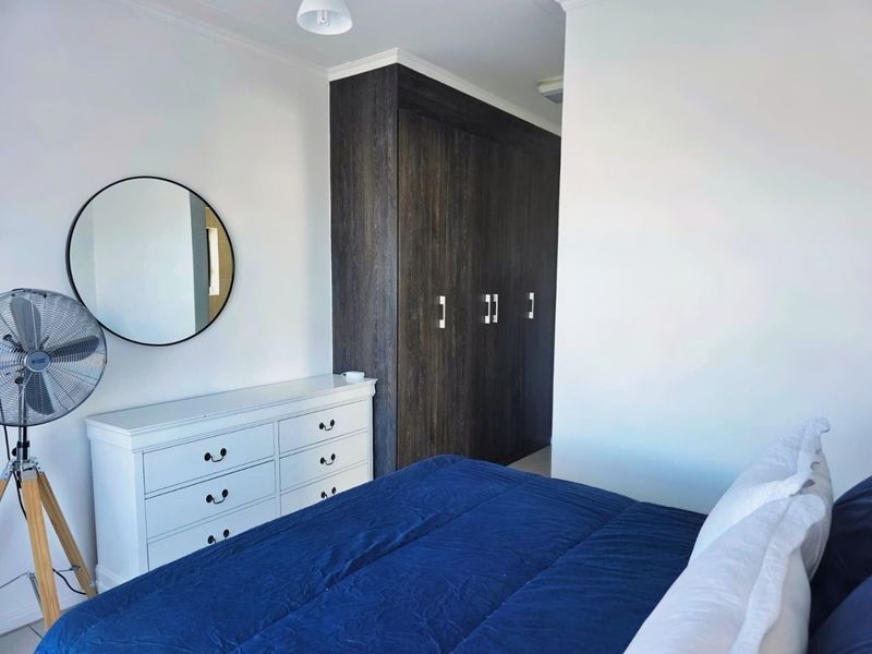 Furnished 1 Bedroom Apartment in The Sandown, Bloubergstrand - Photo 9