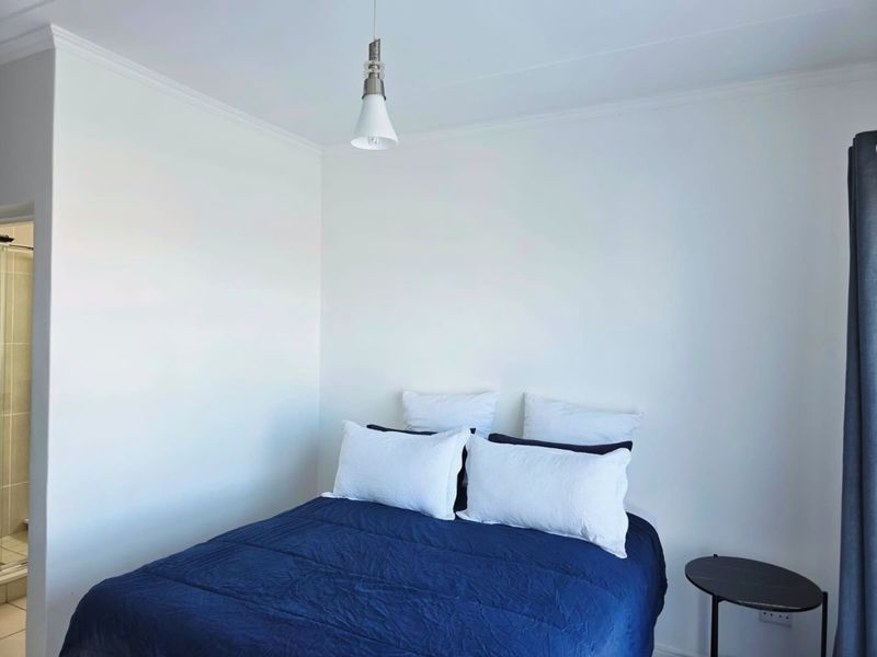 Furnished 1 Bedroom Apartment in The Sandown, Bloubergstrand - Photo 7