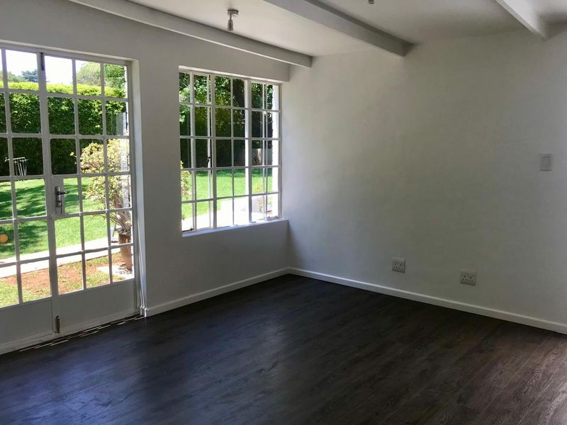 Charming 1-Bedroom Cottage to Rent in Observatory - Photo 6