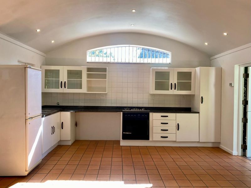 Charming 2-Bedroom Cottage To Rent – Peaceful Setting with Spacious Garden  - Photo 4
