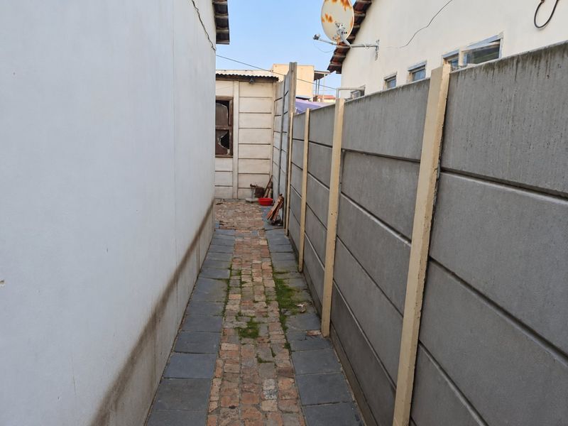 2 BEDROOM HOUSE FOR SALE IN DELFT FOR R400 000 - Photo 3
