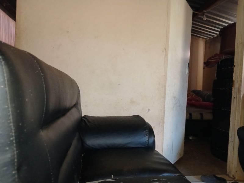 2 Spacious bedrooms house in Freedom Park Gauteng  - Photo 8