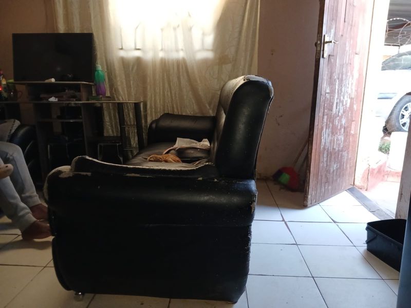 2 Spacious bedrooms house in Freedom Park Gauteng  - Photo 7