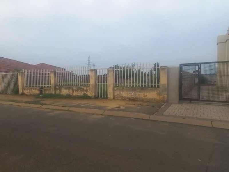 Vacant Land! Prime Residential Land Adjacent to the New Lenasia Mall!  - Photo 4
