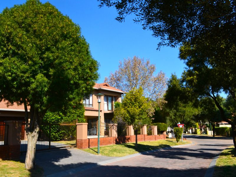 3 Bed 2.5 Bath Duplex for sale at Montecello Country Estate in Midrand - Photo 2