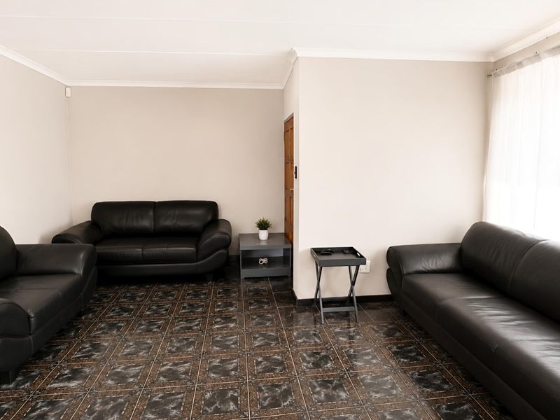 3 Bedrooms home for sale in Sasolburg close to high school and primary school  - Photo 6