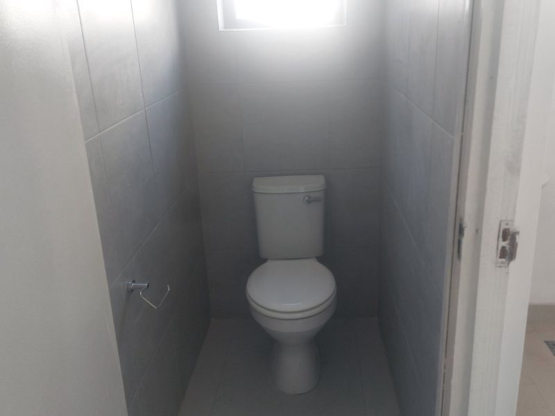 Commercial property for Spa or Salon or both - Photo 7