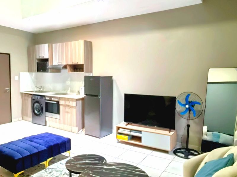 Chic Rosebank flat with stylish flow and views - Photo 5