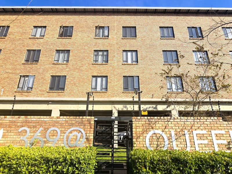 Spacious 2 Bedroom Apartment to Let in the Heart of Lynnwood, Pretoria - Photo 1