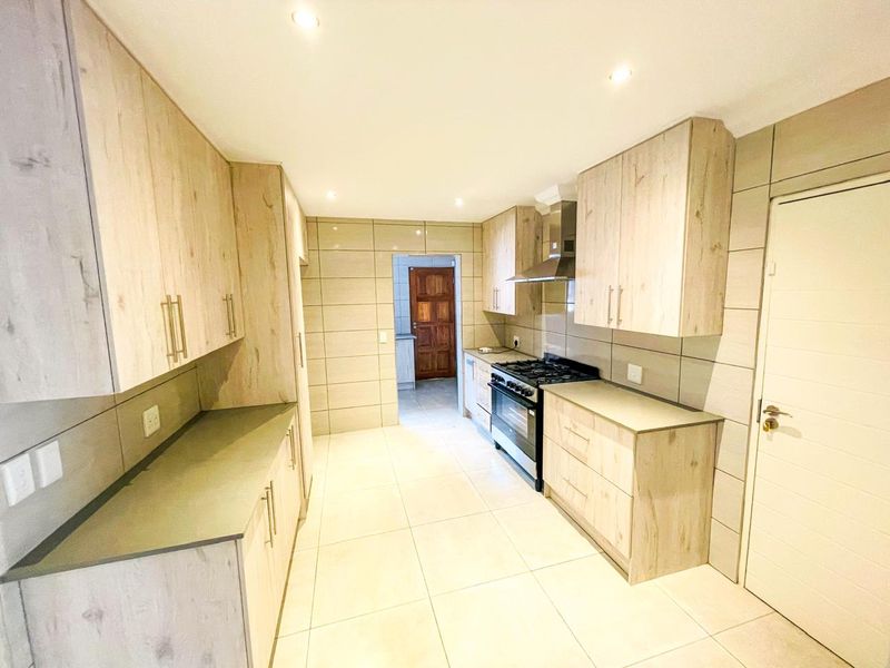House for Rent in Brackenhurst !! - Photo 5