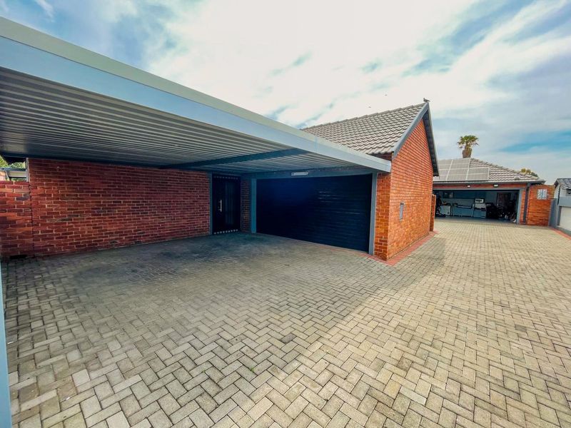 House for Rent in Brackenhurst !! - Photo 2