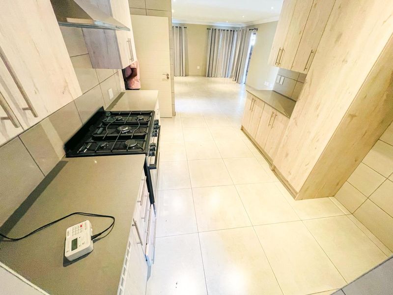 House for Rent in Brackenhurst !! - Photo 8