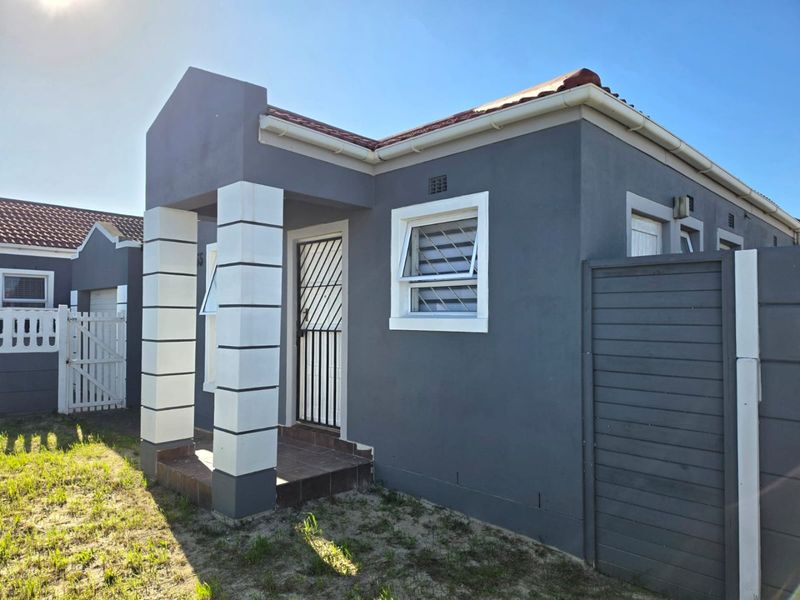 Lovely 2- Bedroom house in Weltevreden valley - Photo 2