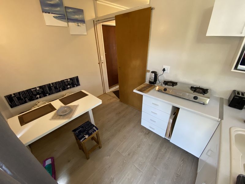 1 Bedroom Furnished Flat - Photo 3
