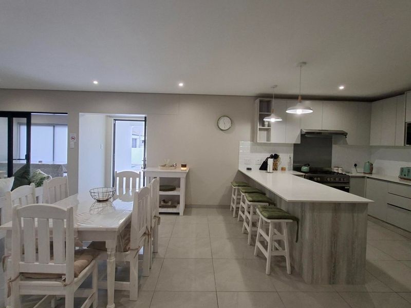 This modern coastal home is perfectly situated just a meters from the beach in the secure and sought-after Sandy Point Beach Estate - St Helena Bay.  - Photo 3