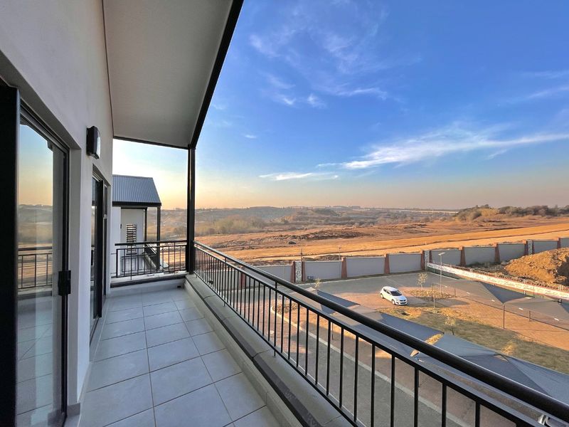 1 Bedroom 1 bathroom apartment - Photo 5