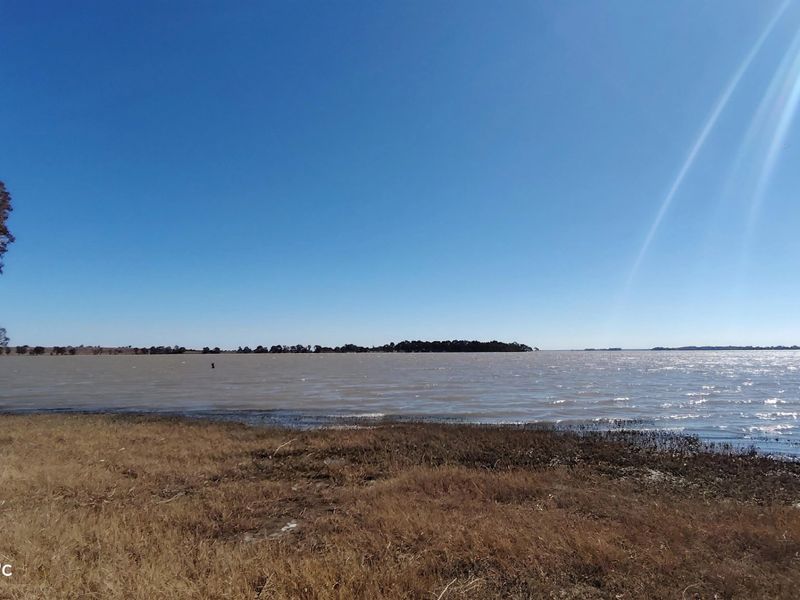 26.4 Hectare farm with cottage & Vaal Dam access - Photo 1
