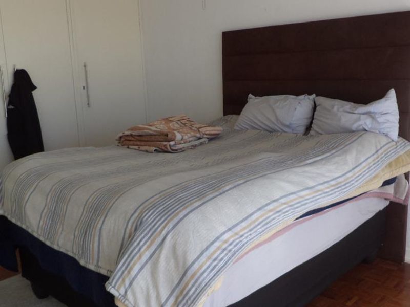 Chic Edenvale Flat with Balcony and Secure Parking - Photo 4