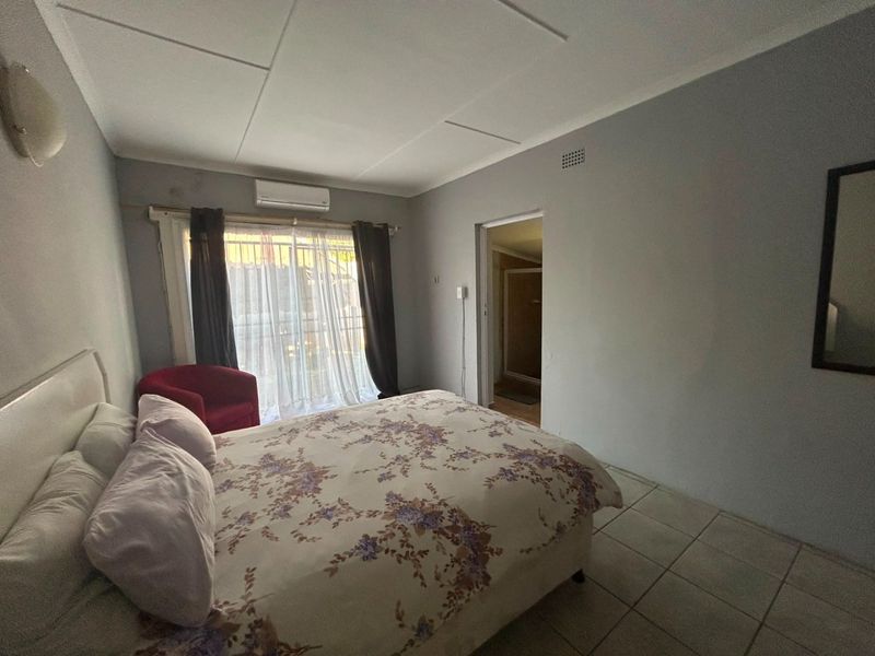 Exceptional 5-Bedroom Home with Two Flatlets – Prime Investment Opportunity in Glenmore - Photo 6