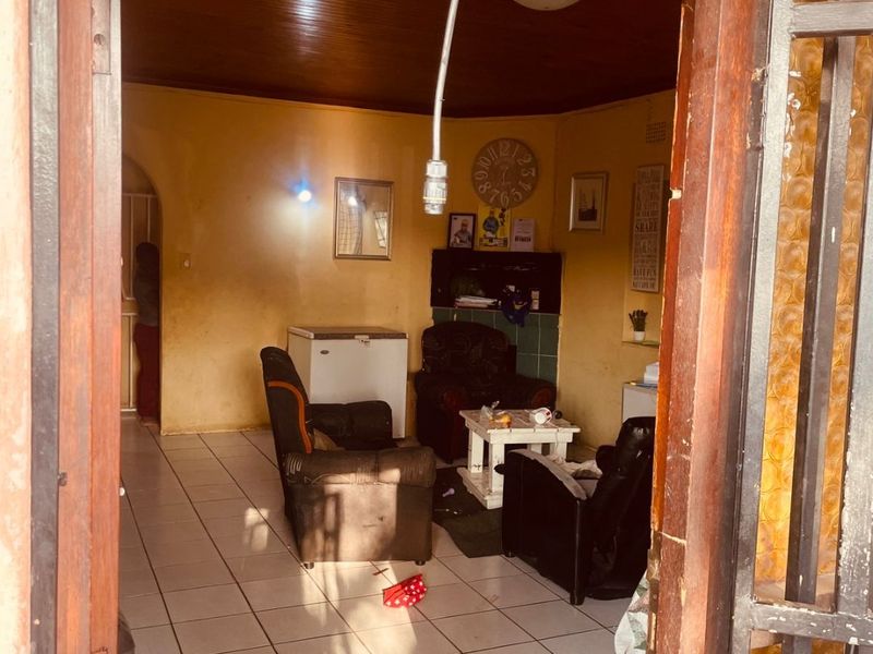 Income-Generating Investment Property – Earning R22,000 per Month - Photo 7