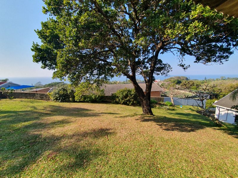 4-Bedroom Family Home with Stunning Sea Views in Port Edward - Photo 2