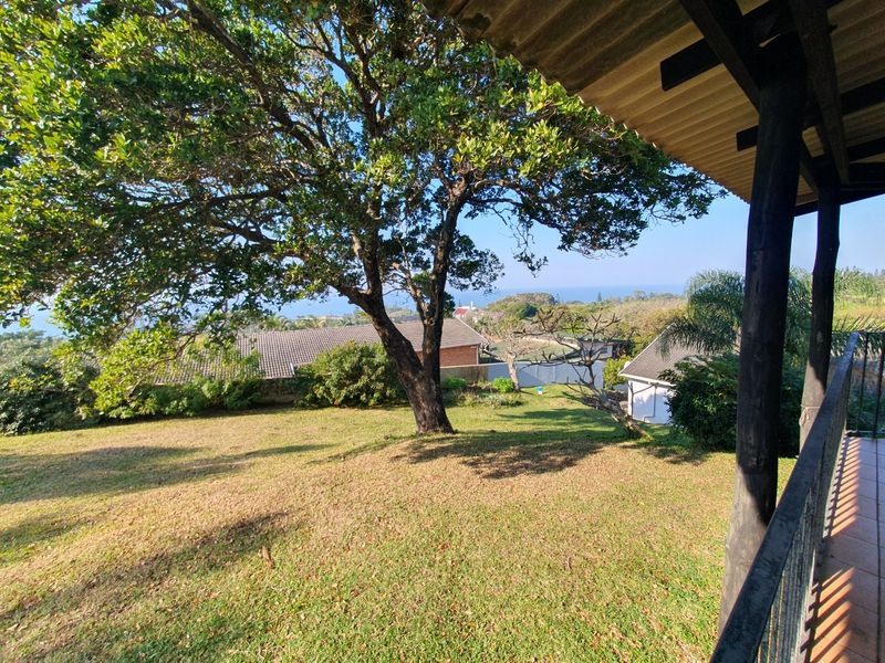 4-Bedroom Family Home with Stunning Sea Views in Port Edward - Photo 5