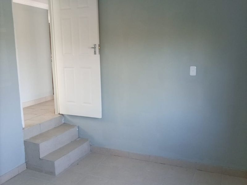 2 Bedroom House for Sale in Mdantsane - Photo 5