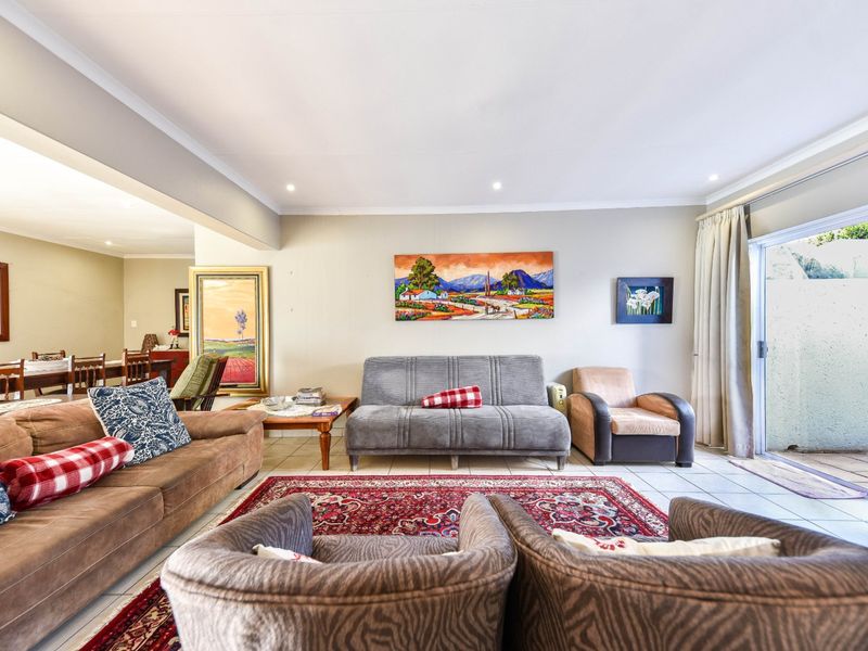 Modern & Secure Single-Level Living in Silver Lakes Golf Estate - Photo 2