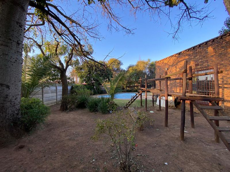 5 Bedroom house for sale - Photo 2