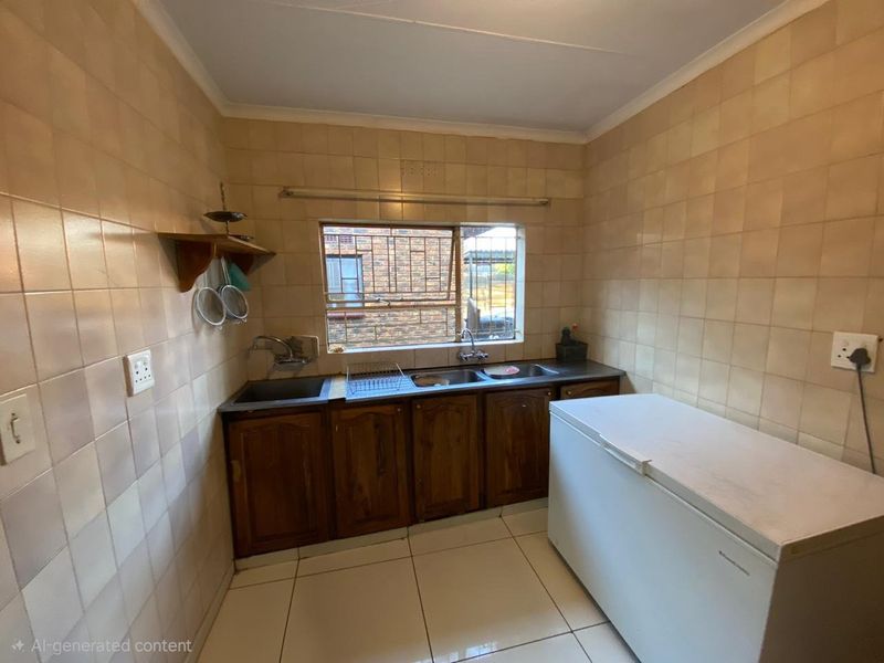 5 Bedroom house for sale - Photo 7