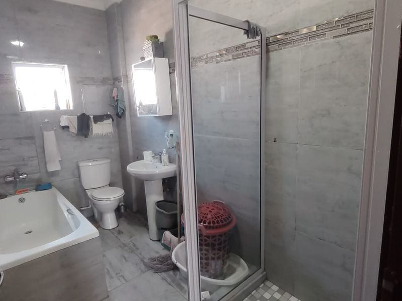 Modern 3 Bedroom apartment for rent in Brighton Beach R11,500pm - Photo 10